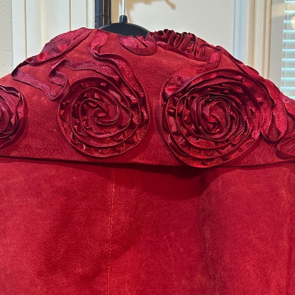 Pamela McCoy Couture beautiful suede jacket. - Picture 5 of 11